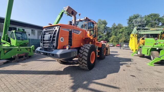 Kerekes rakodó Doosan Develon DL300-5