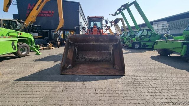 Kerekes rakodó Doosan Develon DL300-5
