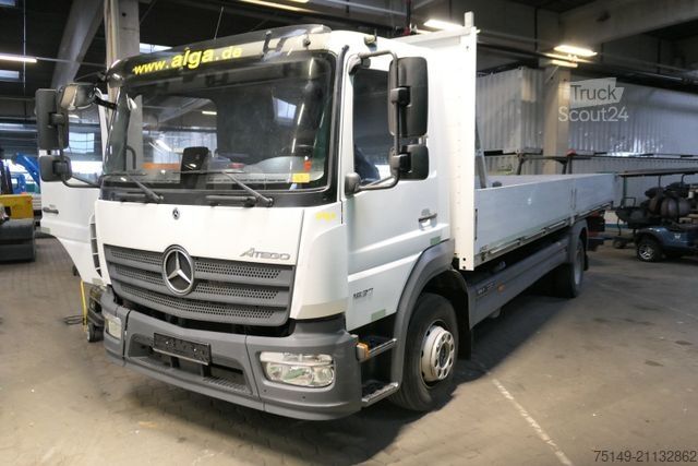 LKW mit Pritsche (offen) MERCEDES-BENZ 1527 L Atego 4x2, 7.100mm lang, AHk,Luftfederung
