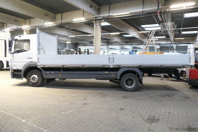 LKW mit Pritsche (offen) MERCEDES-BENZ 1527 L Atego 4x2, 7.100mm lang, AHk,Luftfederung