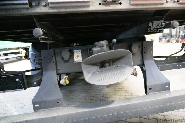 LKW mit Pritsche (offen) MERCEDES-BENZ 1527 L Atego 4x2, 7.100mm lang, AHk,Luftfederung