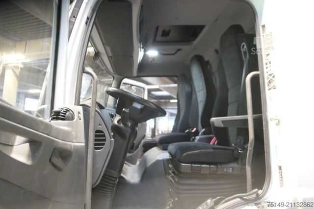 LKW mit Pritsche (offen) MERCEDES-BENZ 1527 L Atego 4x2, 7.100mm lang, AHk,Luftfederung