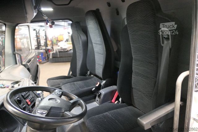 LKW mit Pritsche (offen) MERCEDES-BENZ 1527 L Atego 4x2, 7.100mm lang, AHk,Luftfederung