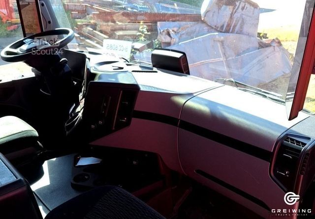 Véhicule tracteur volume MERCEDES-BENZ Actros 1843 LS NR 4x2