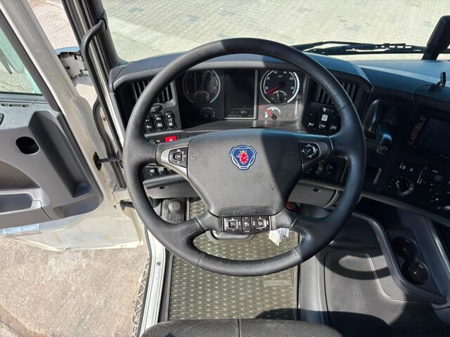 Транспорт в хладилници/фризери Scania R 730 8x4*4 CARRIER SUPRA / BOX L=7637 mm / RET...