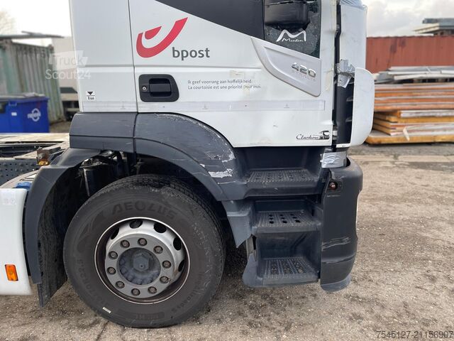 Tracteur routier standard Iveco Stralis (2013) AD & AT AD Stralis 440 S.
