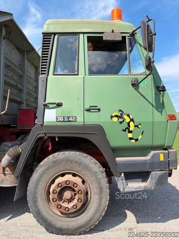 شاحنة قلابة ثلاثية الجوانب STEYR 36S42/K25/8X4 DREISEITENKIPPER BLATT BLATT