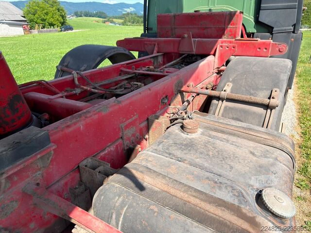 شاحنة قلابة ثلاثية الجوانب STEYR 36S42/K25/8X4 DREISEITENKIPPER BLATT BLATT