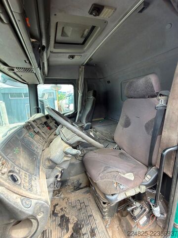شاحنة قلّابة بذراع تحميل متحرك SCANIA P124  6x2 ABROLLKIPPER*1999*EURO2*