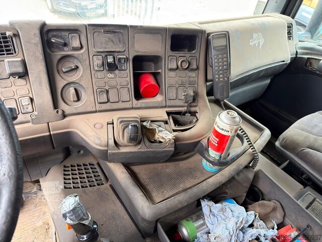 شاحنة قلّابة بذراع تحميل متحرك SCANIA P124  6x2 ABROLLKIPPER*1999*EURO2*