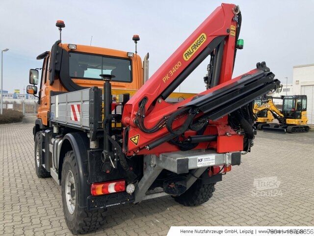 Landbouwmachine Mercedes-Benz Unimog U 318 m. Ladekran PK 3400