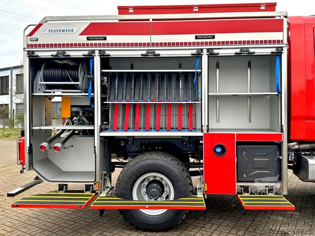 Autospecială de pompieri Renault D14 TLF3000 Allrad 4x4 Tanklöschfahrzeug