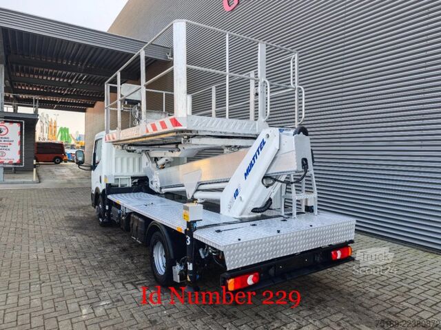  Nissan Cabstar 35.13 NT400 Multitel MS100