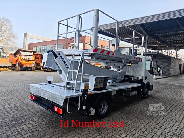  Nissan Cabstar 35.13 NT400 Multitel MS100