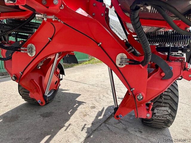 Technologia siana Kuhn Merge Maxx 950 - Bandschwader