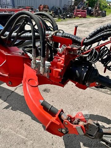 Technologia siana Kuhn Merge Maxx 950 - Bandschwader