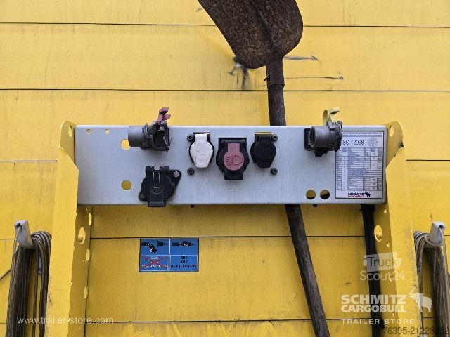 Open semitrailer with tarp Schmitz Cargobull Semitrailer Curtainsider Standard