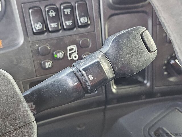 Transport réfrigéré/congélé SCANIA P320