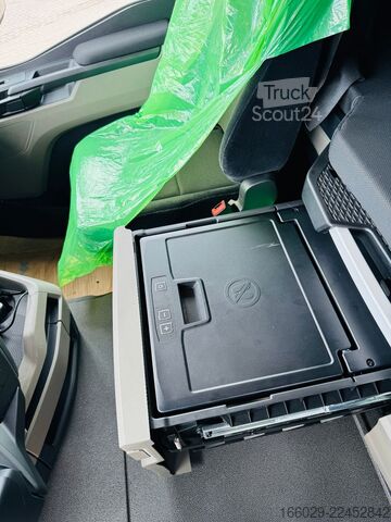 Automobilis ar plakanu platformu MAN MAN TGS 35.520 mit F805R.2.7 L436 TECHNO NEU