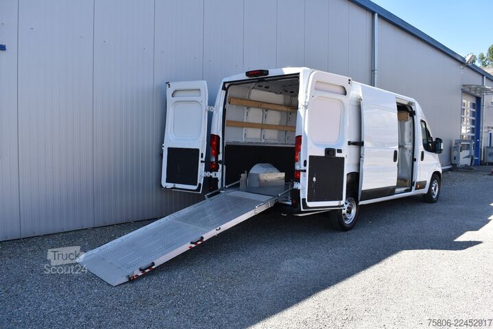Панелен ван FIAT Ducato 2.2 MJ Auffahrrampe