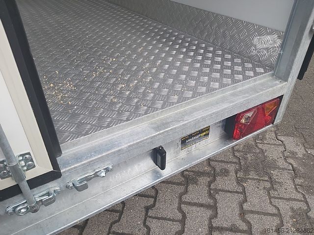 Hutos doboz trailershop großes Kühlmobil Kühlhaus Lebensmittel HACCP Govi Arktik 2000N Kühlaggregat