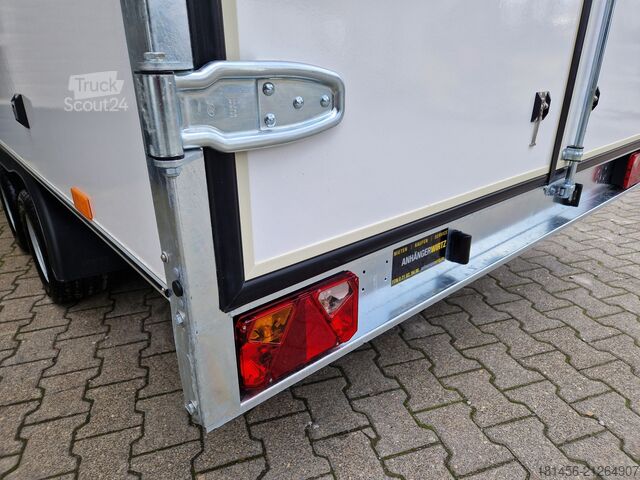 Dobozos trailershop schöner Kofferanhänger niedrige Ladefläche Seitentür 2700kg 360x200x210cm Neuverkauf