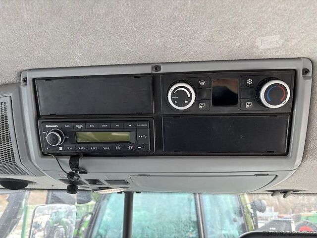 Traktors Valtra T235 Direct