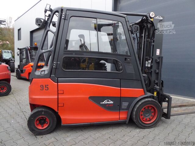 Frontgaffeltruck Linde E45HL-01/600
