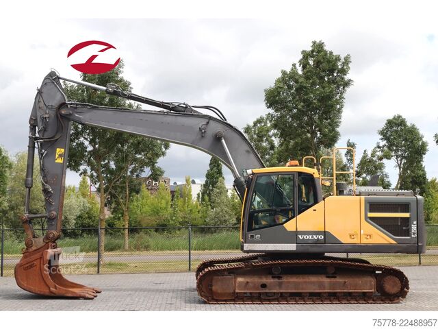 Rupsgraafmachine Volvo EC250E NL | QUICK COUPLER | BUCKET
