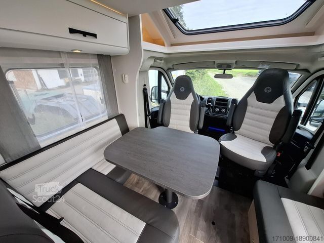 Autorulotă semi-integrată SUNLIGHT Adventure T 68 8G Autom. Combi 6E TV-Paket