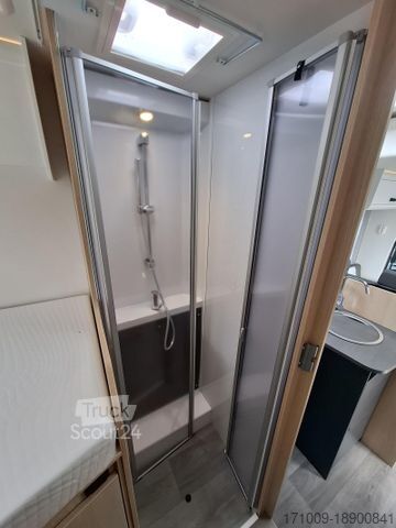 Autorulotă semi-integrată SUNLIGHT Adventure T 68 8G Autom. Combi 6E TV-Paket