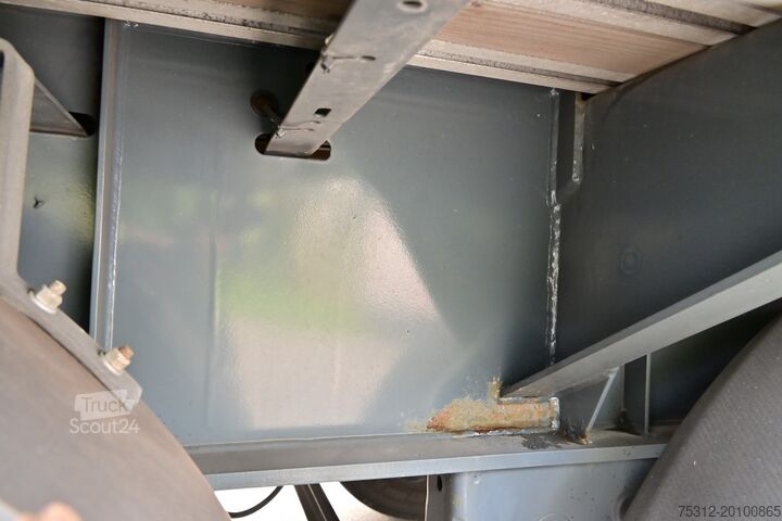 مقطورة نصفية مفتوحة مع قماش مشمع Schwarzmueller SPA 3/E  Liftachse Schiebeplane Scheibenbremsen