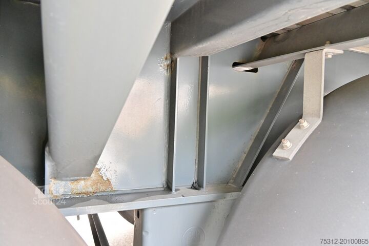 Otvorený náves s plachtou Schwarzmueller SPA 3/E  Liftachse Schiebeplane Scheibenbremsen