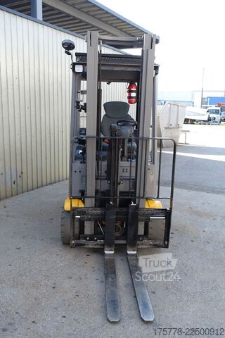 Frontgaffeltruck Jungheinrich EFG 220 330ZZ