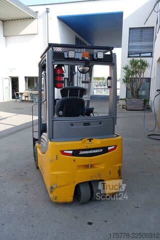 Frontgaffeltruck Jungheinrich EFG 220 330ZZ