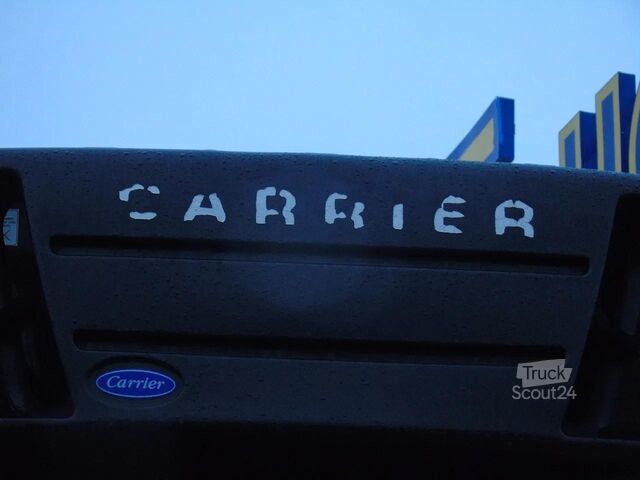 Jäähdytetyt/pakastetut kuljetukset Scania P230 LOW KLM +  CARRIER + LOADLIFT +