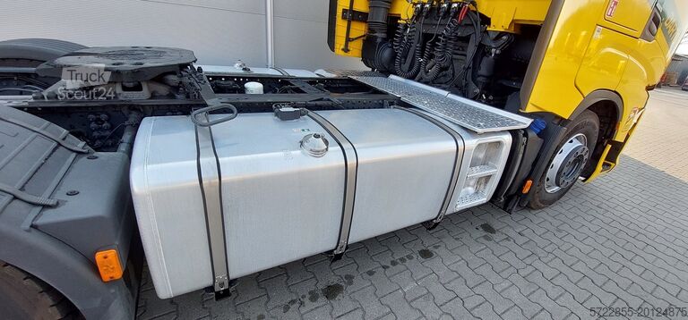 Standarta traktora vienība IVECO S-WAY