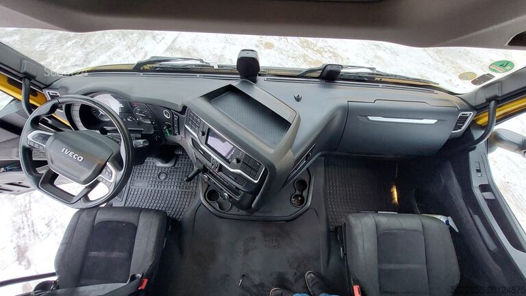 Standarta traktora vienība IVECO S-WAY