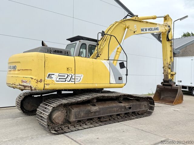 Gosenični bager New Holland E215LC