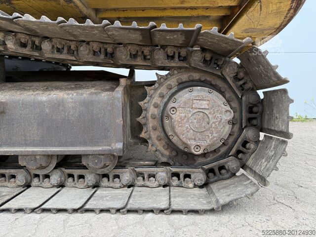 Gosenični bager New Holland E215LC