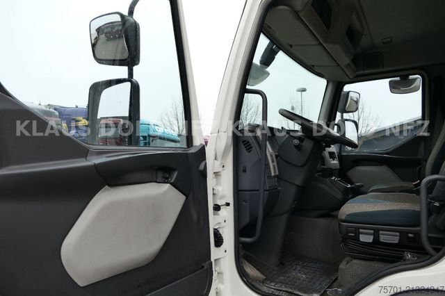 Kuorma-auto umpikorilla VOLVO FL 250 Koffer Rolltor LBW Euro 6