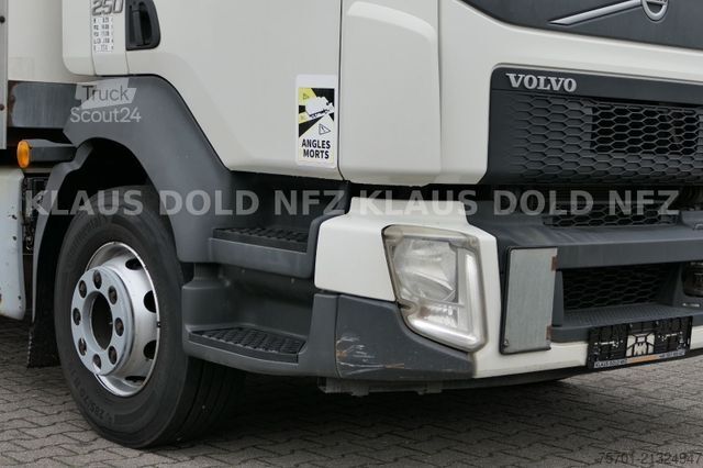 Kuorma-auto umpikorilla VOLVO FL 250 Koffer Rolltor LBW Euro 6