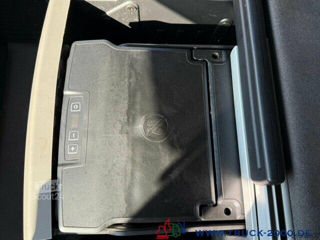 Стандартный седельный тягач MAN TGX 18.470 4x4 H-Drive Kipphydraulik Kühlschrank