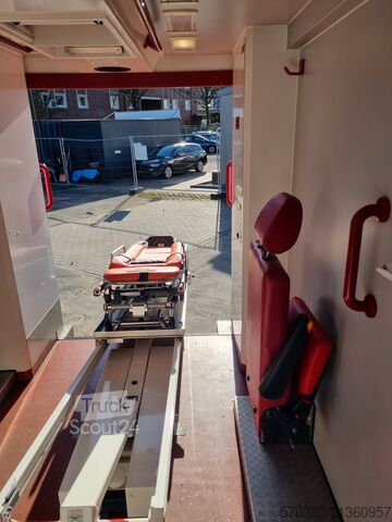Ambulans Mercedes-Benz Sprinter Rettungswagen