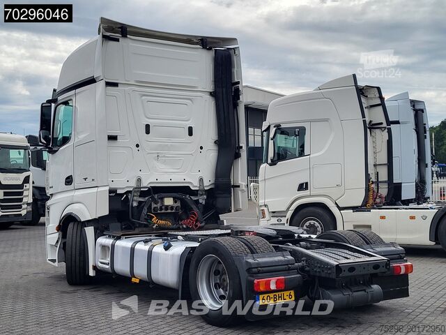Volume SCM Mercedes Actros 1842 Actros 4X2 GigaSpace NL-Truck Mega ...
