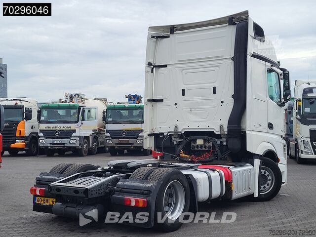Volume SCM Mercedes Actros 1842 Actros 4X2 GigaSpace NL-Truck Mega ...