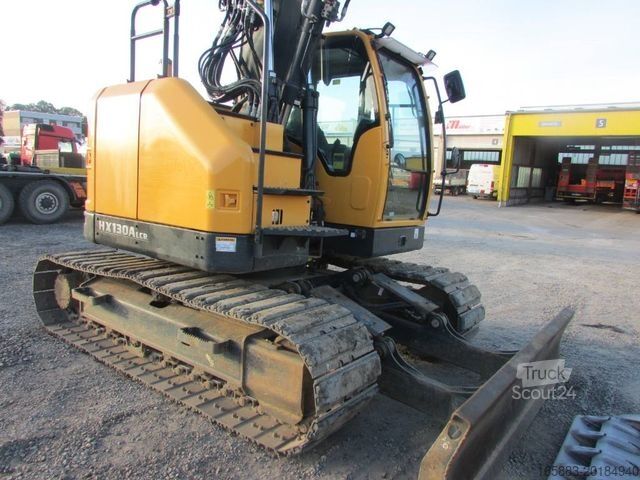 Excavadora de cadenas HYUNDAI HX 130 ALCR Kettenbagger 77.500 EUR / AC