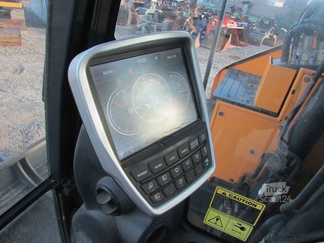 Excavadora de cadenas HYUNDAI HX 130 ALCR Kettenbagger 77.500 EUR / AC