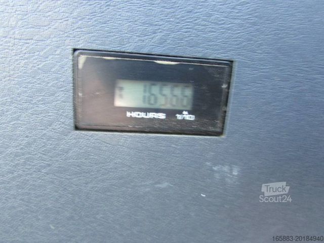 Excavadora de cadenas HYUNDAI HX 130 ALCR Kettenbagger 77.500 EUR / AC