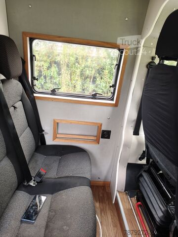 Campervan H3L3 profesjonalnie przebudowany Citroen Jumper 30